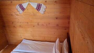 Фото номера Таунхаус с 2 спальнями Гостевой дом Casa Linistita г. Chişcău 2